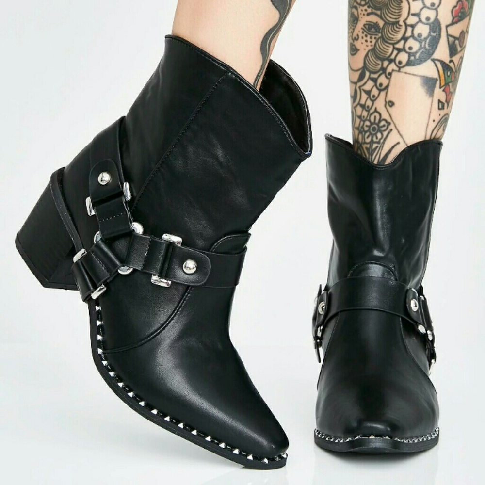 Black Cowboy boots